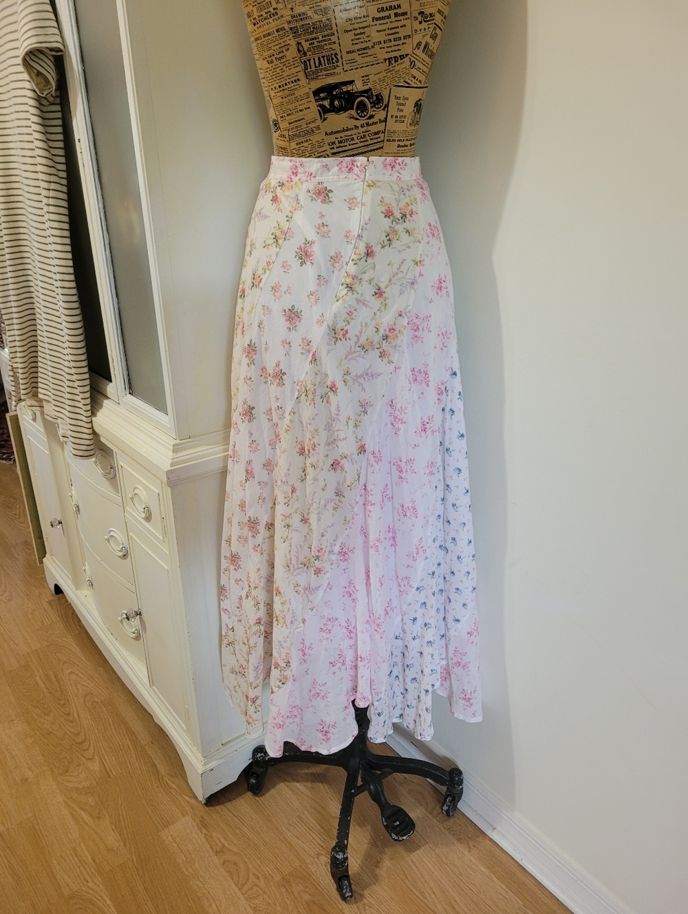 Polo Ralph Lauren Patchwork Quilt Floral Cream Maxi Skirt with Soft Pink Print - Picture 4 of 15